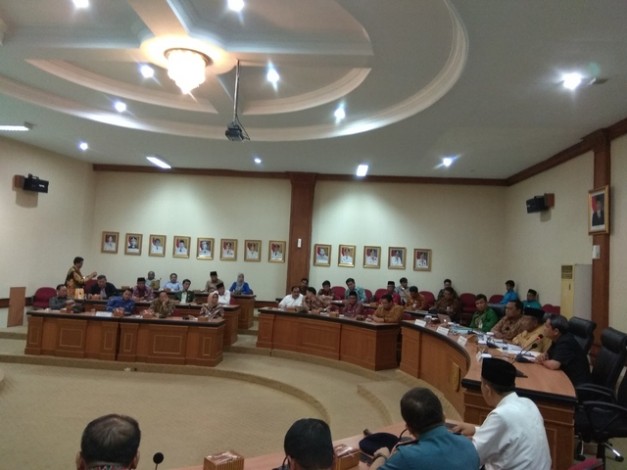 Honorer K2 Pemprov Riau Mengadu ke Komisi II DPR RI