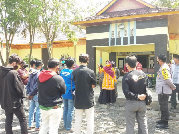 Dihadiri Gubernur, Kegiatan Gebyar Melayu Riau Didemo Mahasiswa