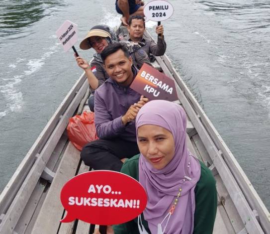 Susuri Sungai Subayang Menuju Desa Sulit Dijangkau, KPU Kampar Verifikasi Faktual Keanggotaan Parpol