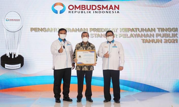 Ombudsman RI Nobatkan Pemprov Riau Peringkat Pertama Kepatuhan Pelayanan Publik 2021