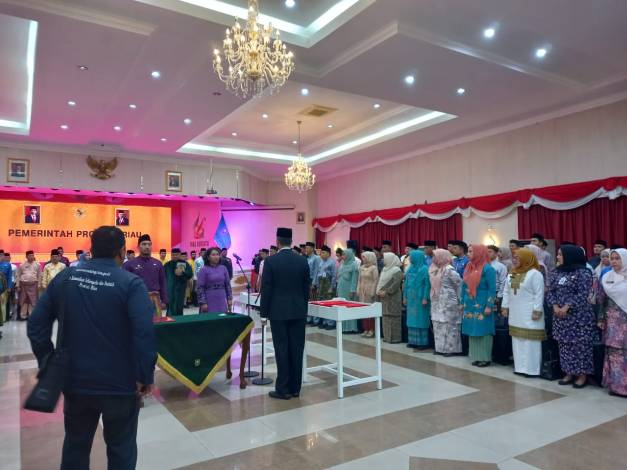 Rombak Kabinet Besar-besaran, 173 Pejabat Eselon III dan IV Pemprov Riau Dilantik