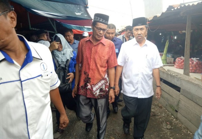 Gubernur Minta Walikota Pekanbaru Serahkan Aset Pasar Cik Puan ke Pemprov Riau