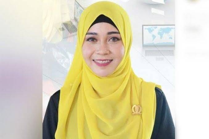 Sekretaris Komisi III DPRD Riau Sewitri