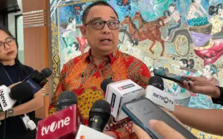 Istana Akui Jokowi Tak Ajak Mensos Risma saat Berikan Bansos, Begini Alasannya