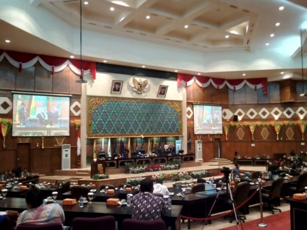 Paripurna LKPj Gubernur Riau Batal, 34 Anggota Dewan Isi Absen, hanya 24 Masuk Ruang Sidang