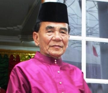 Tak Kooperatif, KPK Jemput Paksa Mantan Gubernur Riau Annas Maamun
