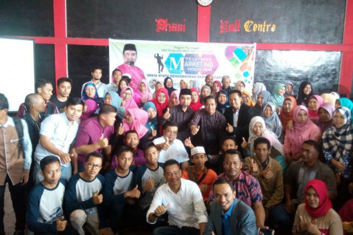 Ahmad Syah Harofie Dikerumuni Pemuda Riau Bagian Pesisir