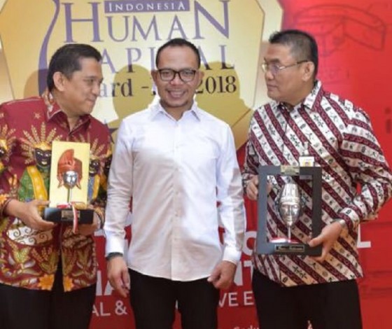 Duo Irvandi Raih Award IHCA IV 2018 dari Menaker RI