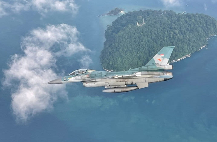 Pantau Pulau Terluar, F-16 Patroli di Selat Malaka dan Karimata
