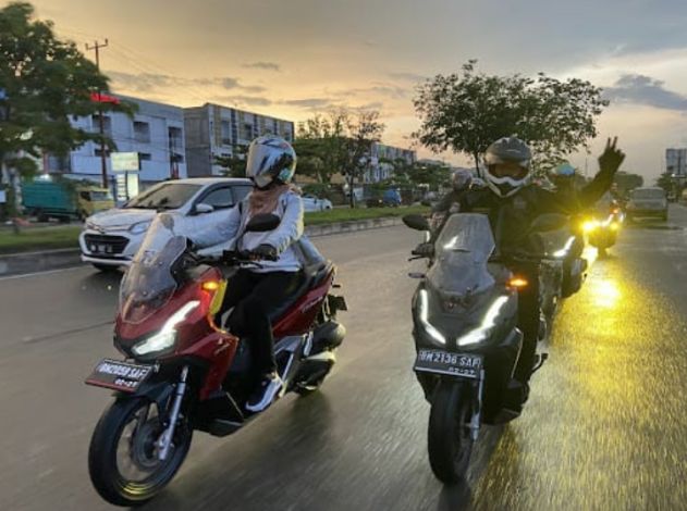 Puluhan Bikers Ikut Meramaikan Launching New Honda ADV160