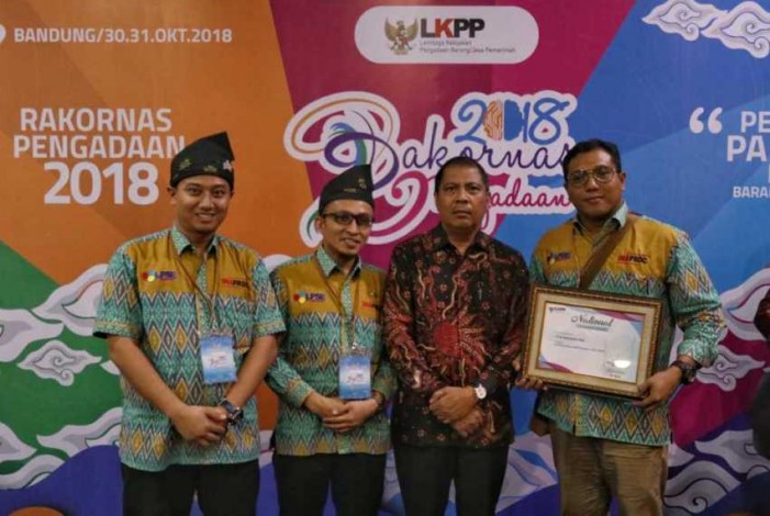 Pemkab Siak Terima National Procurement Award 2018