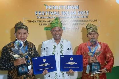 Dua Desa Binaan APRIL Group Terima Penghargaan Proklim Utama 2022