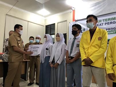PT RAPP Kembali Salurkan Beasiswa di Kabupaten Kuansing