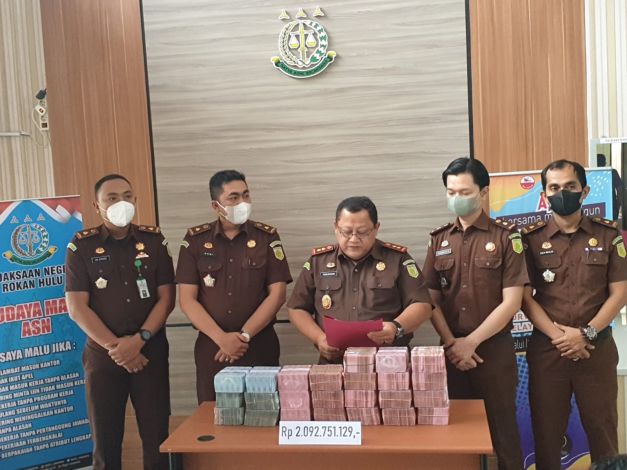 Jaksa Sita Uang Rp2 Miliar dari Dua Tersangka Korupsi di RSUD Rohul