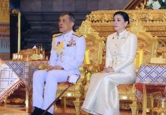 Isolasi Diri, Raja Thailand Bawa 20 Cewek Nginap di Hotel Mewah Jerman