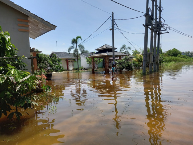 70 Rumah di Perumahan Pesona Harapan Indah Pekanbaru Terendam Banjir