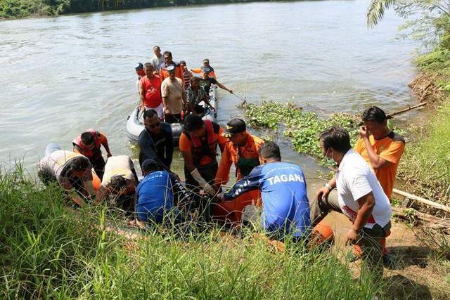 Melompat ke Sungai Kampar, Jasad Elva Ditemukan di Batu Belah