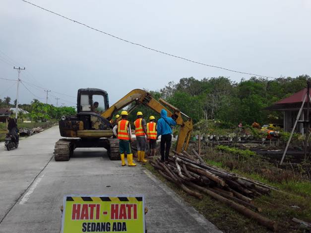 PUPR Riau Perbaiki Saluran Beton dan Turap Jalan Bengkalis-Ketam Putih