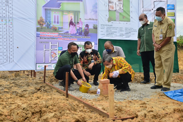 Pemprov-GAPKI Riau Mulai Pembangunan 1.000 Rumah Wujudkan Mimpi Buruh Sawit