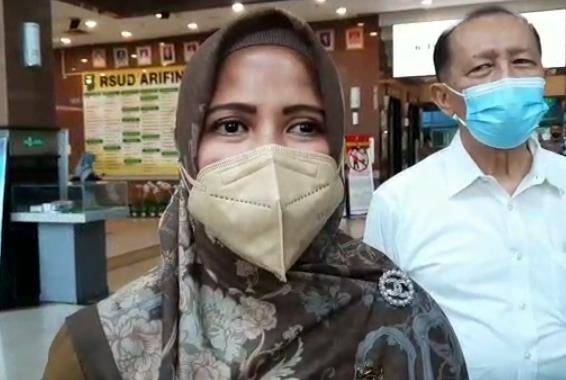 Keluarga Pasien Marah-Marah tak Dilayani dengan Baik, Dirut RSUD Arifin Achmad Salahkan Bawahannya