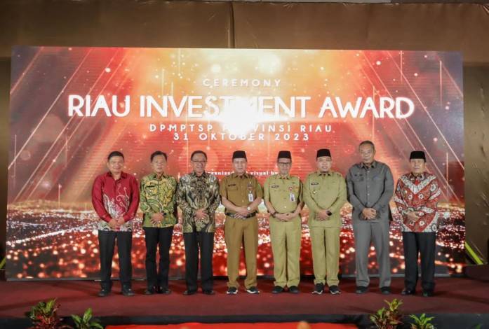 Pekanbaru Sabet Dua Penghargaan di Riau Investment Award 2023
